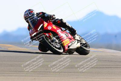 media/Jan-08-2022-SoCal Trackdays (Sat) [[1ec2777125]]/Turn 9 (125pm)/